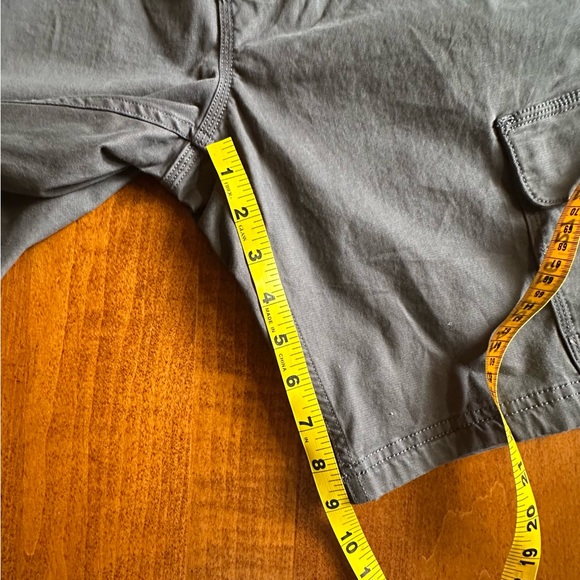 Fat Face•elastic waist cargo shorts•32” waist•cotton blend•dark charcoal gray - Picture 11 of 14